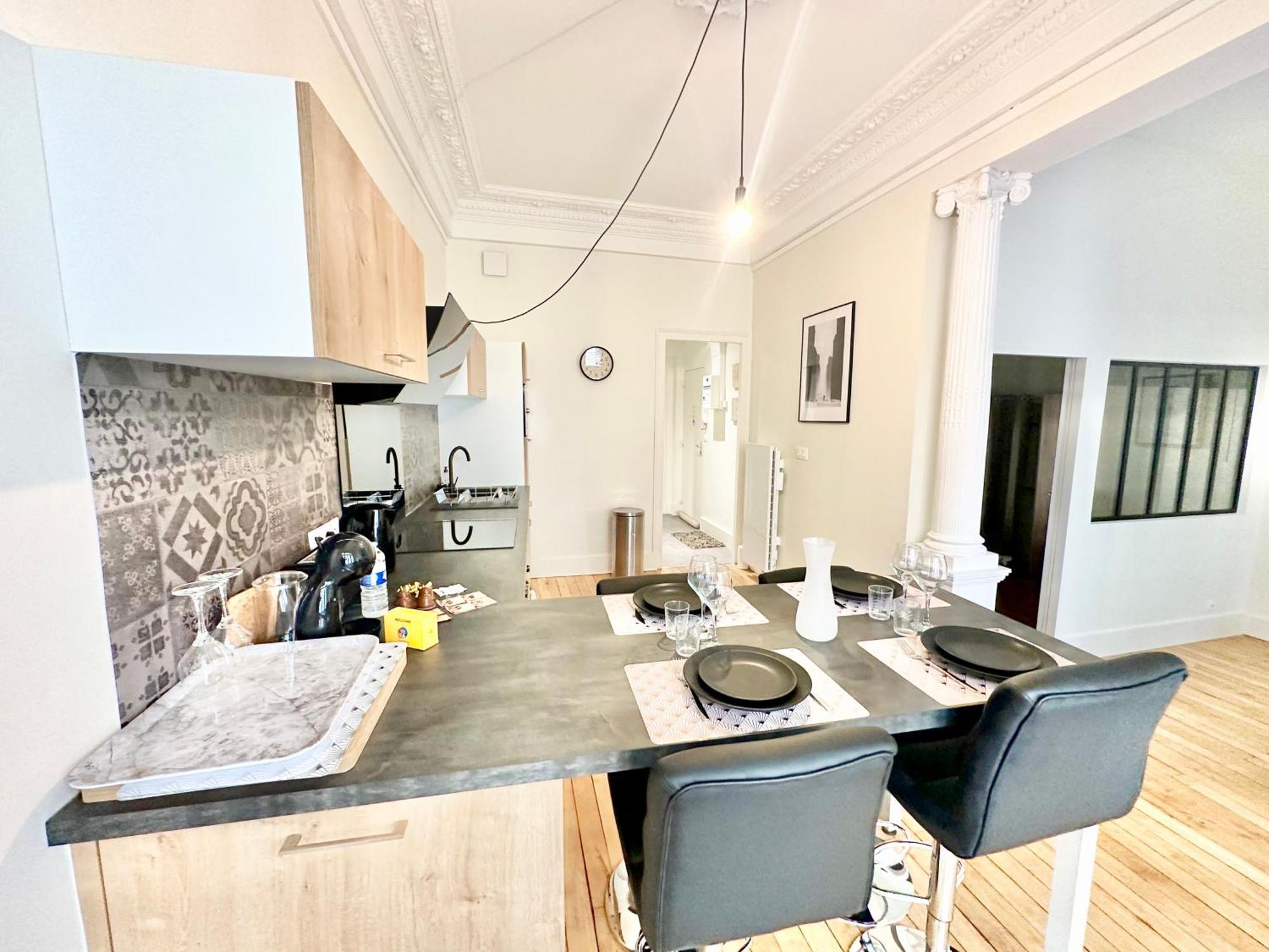 Le Pantheon, Urbain Et Authentique Apartamento Limoges Exterior foto